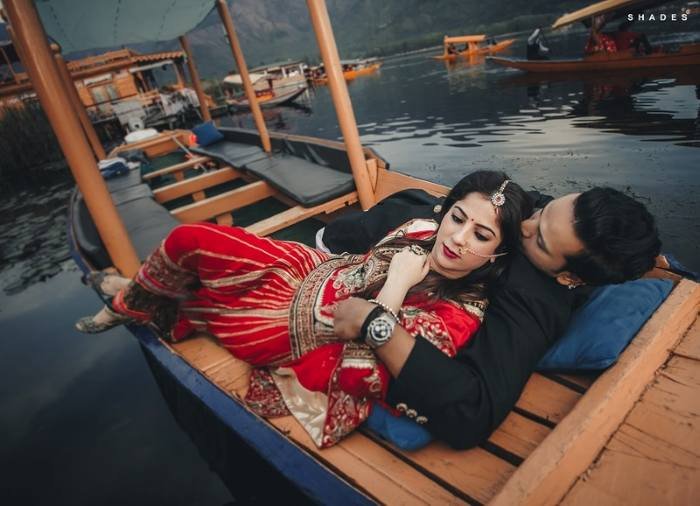 romantic Kashmir luxury honeymoon tour 6 days houseboat stay in Srinagar