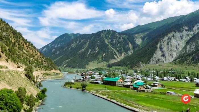Kishanganga River flowing through Gurez Valley on a Kashmir offbeat tour