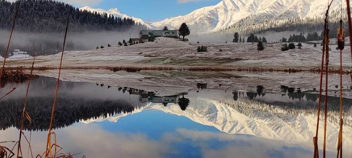 Gulmarg Gondola cable car on a 3 nights 4 days Kashmir tour 